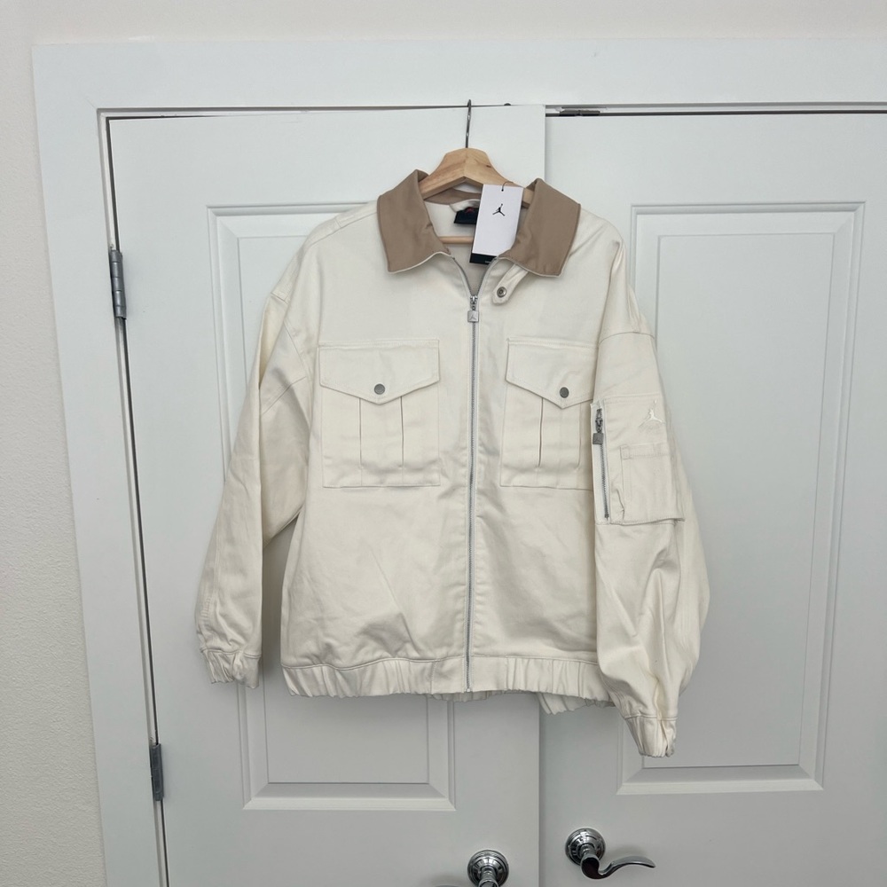 Jordan Renegade Women's Jacket – Sail/Legend Medium Brown